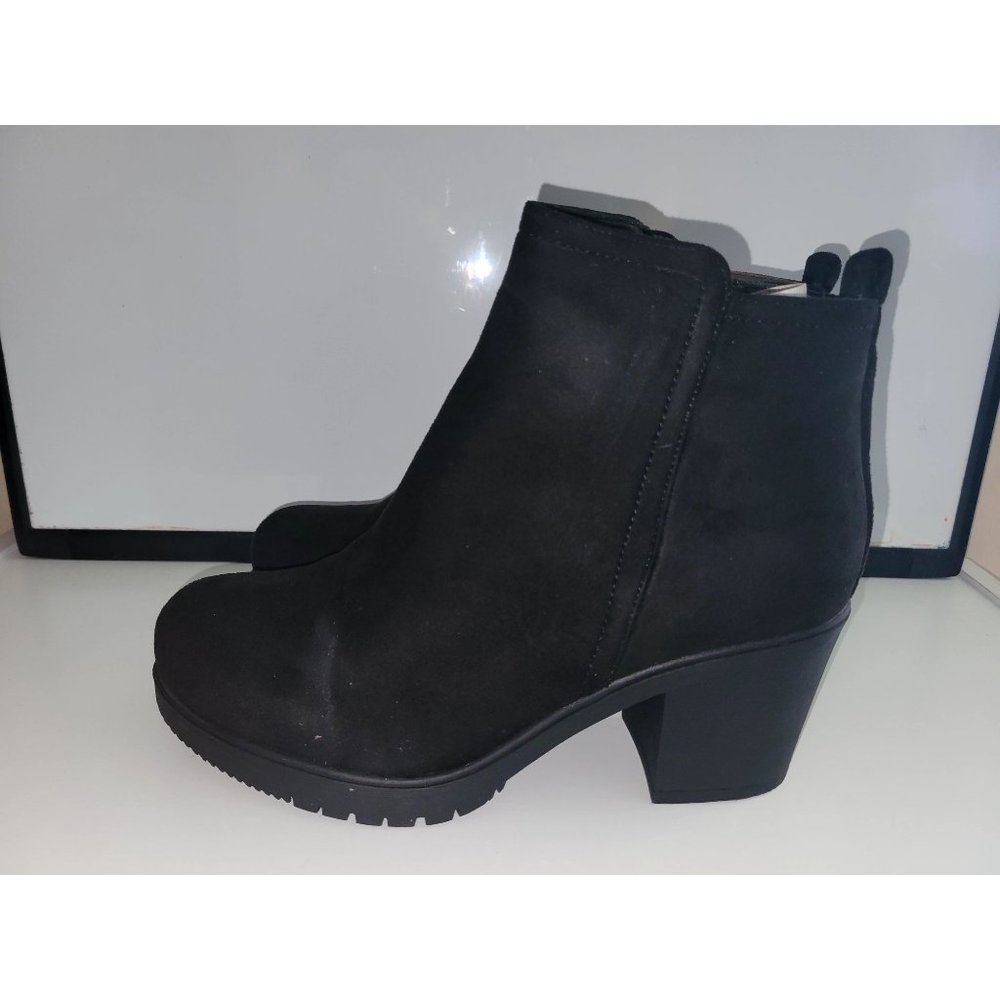 Dream Pair black suede ankle booties New size 10 Women shoe in Box